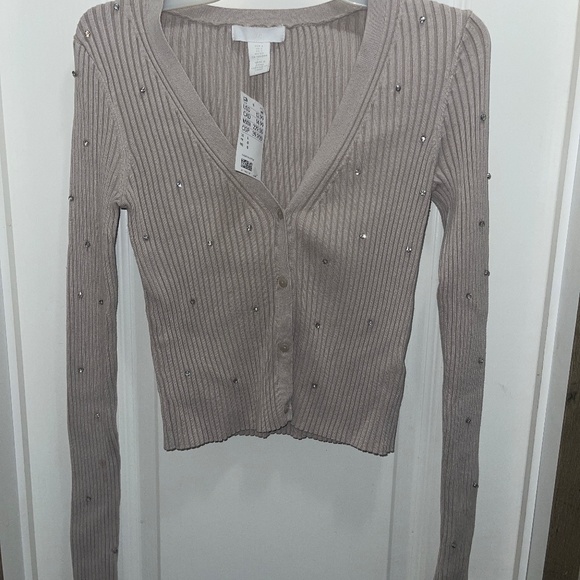 Sweater - Picture 1 of 3